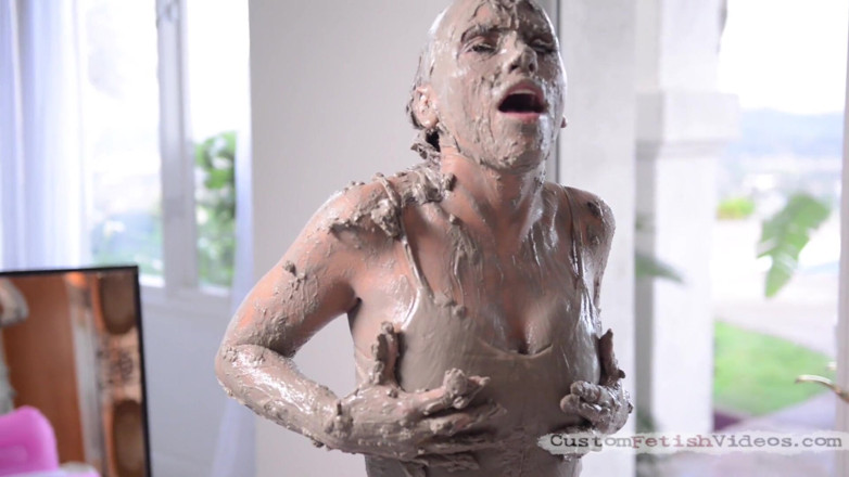 Anatomik Media: Adriana chechik sexuelles schlammbad