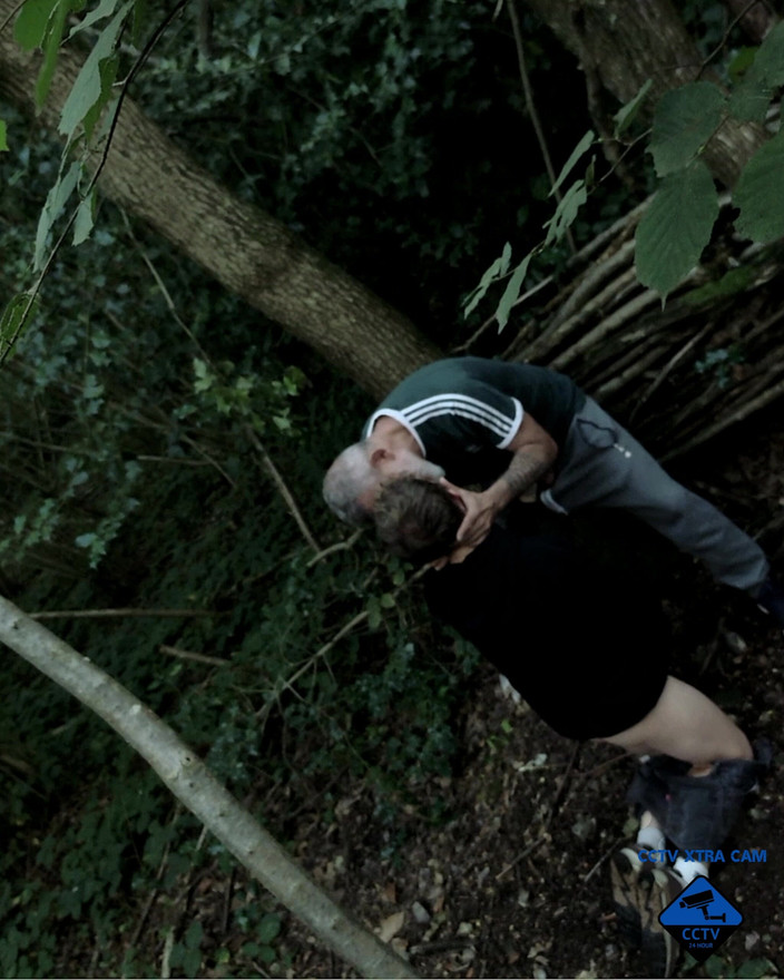 itapapixxl: Twink přistižena v lese při kouření velkého ptáka děda