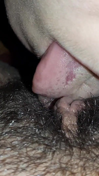 Hairy Pussy Licking with Quick Orgasm Close-up