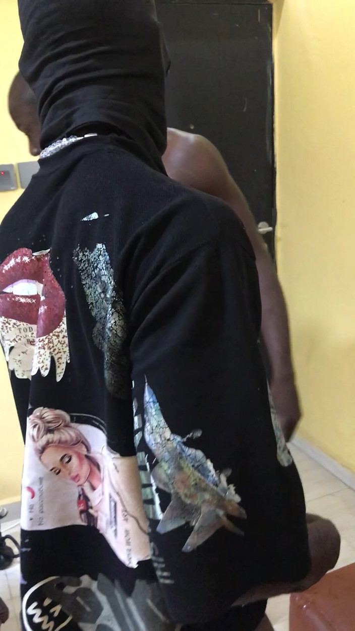 The dan: सामने बरामदे में मेरी क्लीनर को चोदा एपिसोड 1