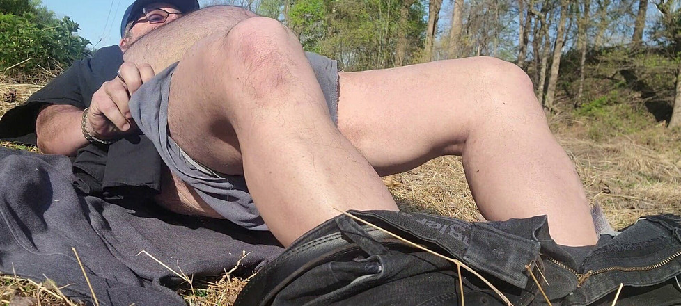 JohnGalt_060769: शानदार आउटडोर में वीर्य निकालना (पूरा वीडियो)