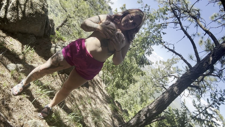 Chandler Knight: Outdoor Trail: Stripping Down Naked and Fingering Myself