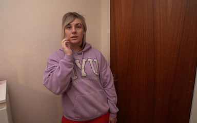 Stacey Reid: Büyük götlü üvey anne soğuk gecede üvey oğluyla aynı yatağı paylaşıyor tam...