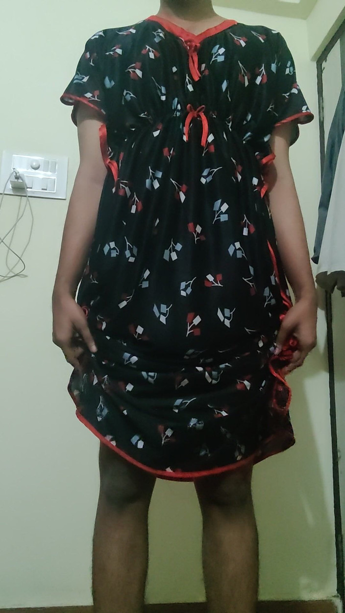 SlutOfMds: 그녀의 애인에게 CB6000s 순결에 갇힌 인도 계집애