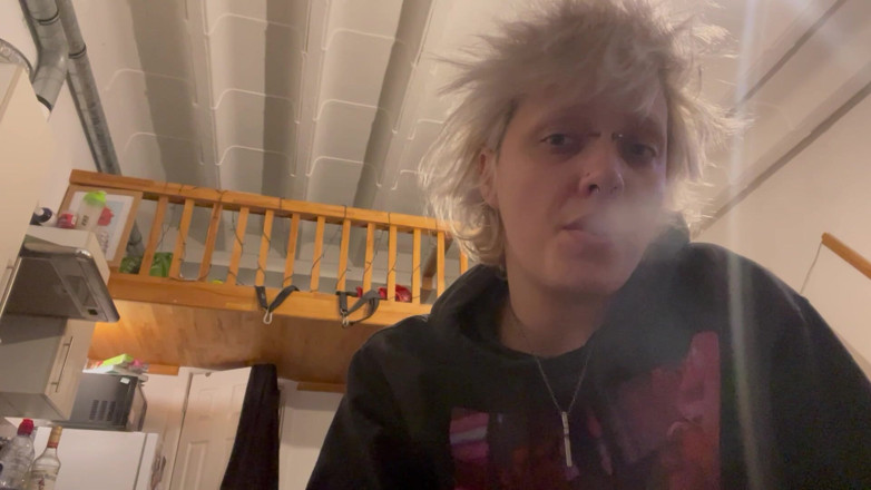 Glitterqueen1999: Goth Girl No Makeup Smoking a Cigarette