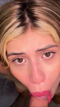 Loira Tatuada Colombiana Me Pede Para Tirar Fotos Sensuais Dela E Depois Montar Pau - Povlatingirl