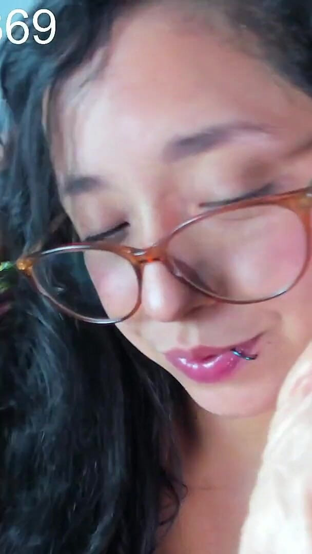 I Seduce the Camera While Sucking on My Favorite Dildo (Apocalypsex369) I Seduce the Camera While Sucking on My Favorite Dildo (Apocalypsex369)