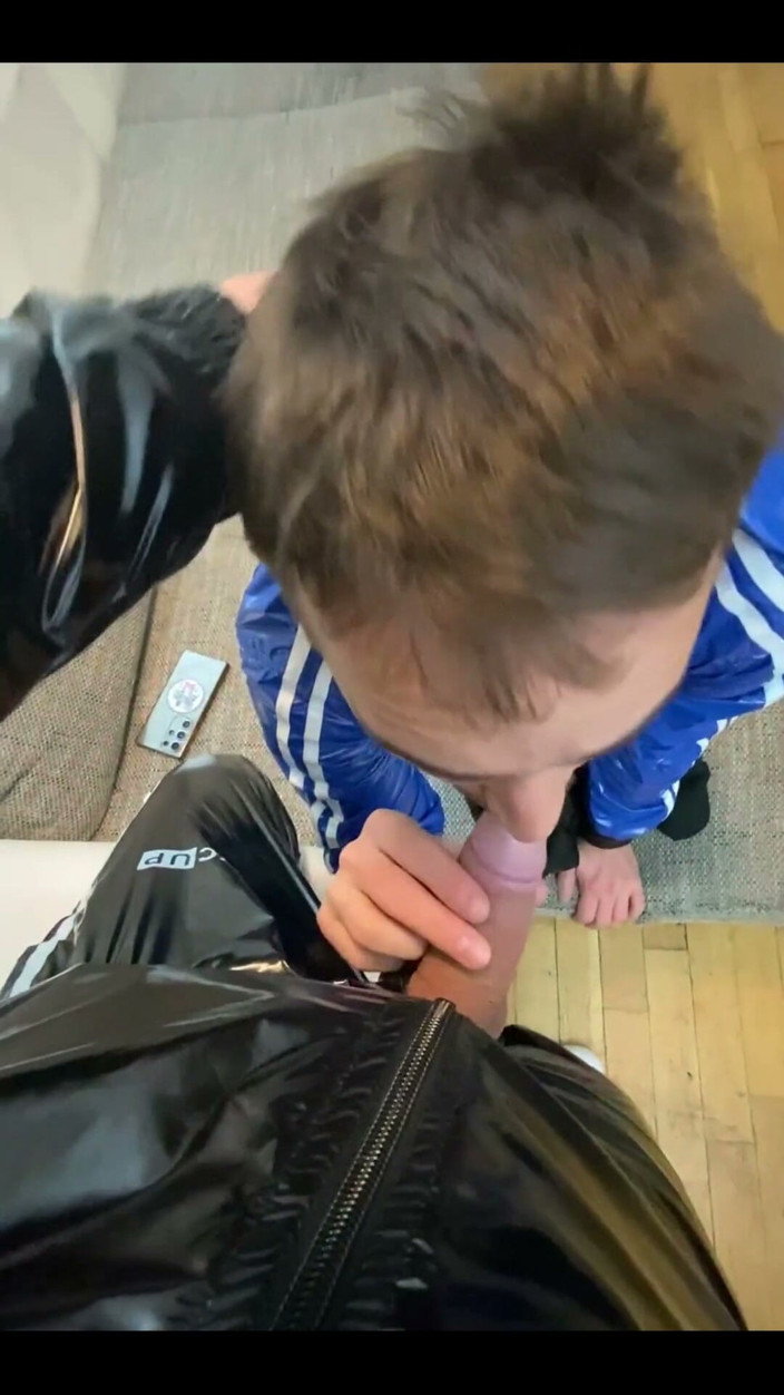 AndreDox: Suck Me