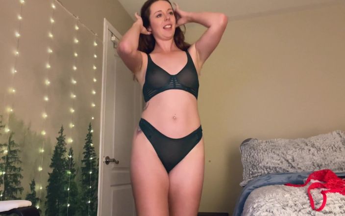 Nadia Foxx: Sexiga nya underkläder försöker! och tala om för Dig var...