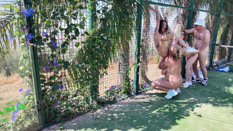 Camilla Creampie: Tennis o cazzo