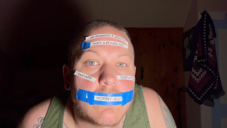 SoftBakedAfterDark: Ponížení: Sledujte mě hru