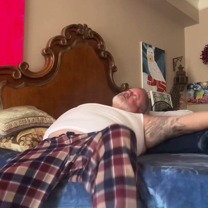 Hand-Free-Daddy-Chub: Handsome Older Fat Man Has a Cute Chubby Butt