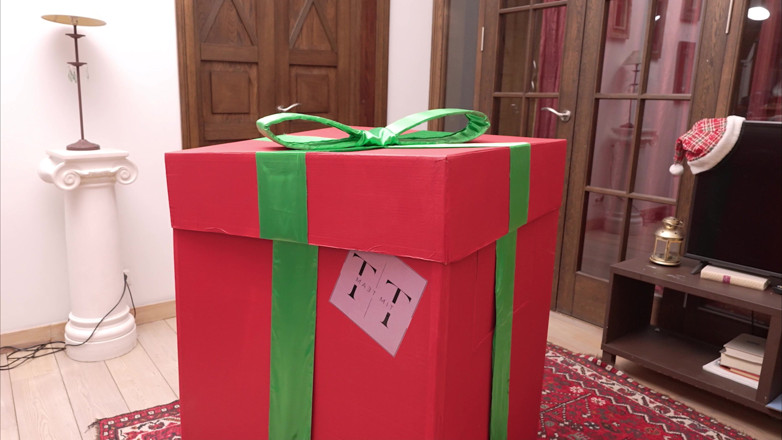 Murkovski: Die beiden fickten hart ein Geschenk in Form eines schönen...