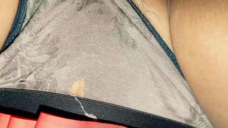 BadAim6: インドのデシメリドがヒンディー語のオーディオでFuking Pussyで私の家に来る