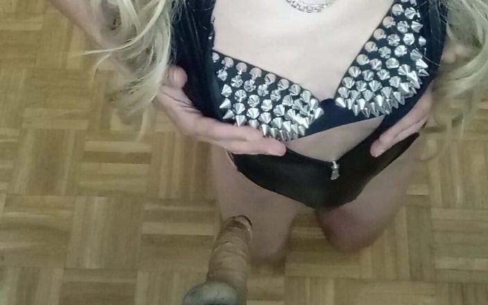 Penelopene27: Travesti Deeptroath