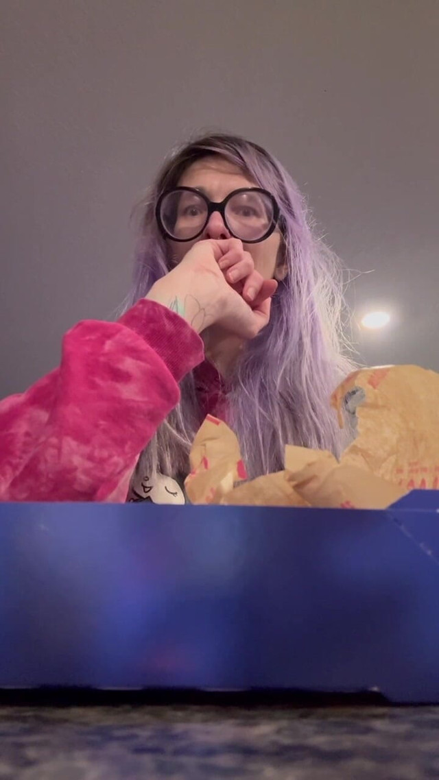 67 Giantess Eating & Burping (Peppermint Giantess)