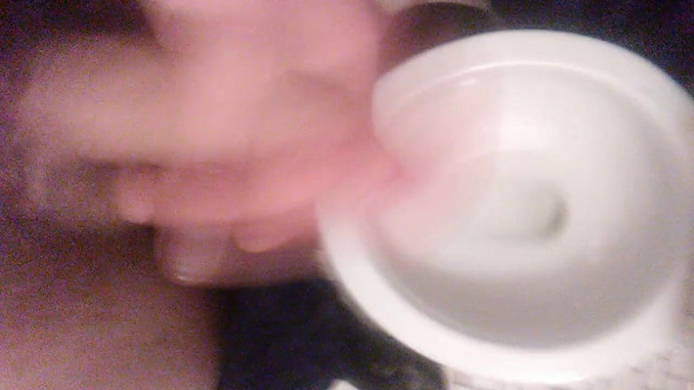 LilTaste: Mtf Pissing After Cumming an Hour Prior