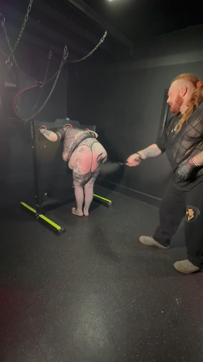 Bambi_beauty1: Ginger Gent łamie Bambi