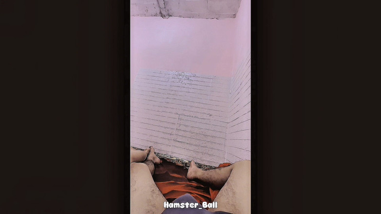 Hamster_Ball: Adik tiri lagi asik ngocok kontol adik tirinya di kamar...