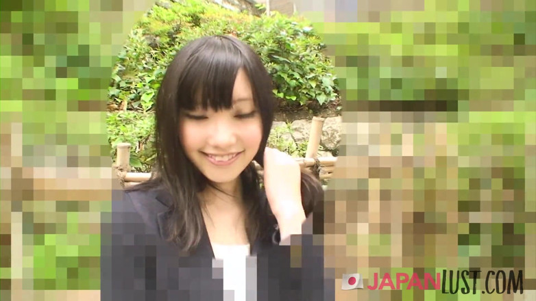 Japan Lust Gold: जापानी कमसिन देखने का बिंदु वाले सेक्स के लिए अपनी ताजा चूत प्रस्तुत करती है
