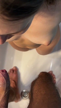 Pompino Profondo Bavaglio Caldo in Bagno Punto Di Vista