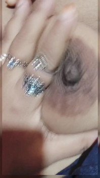 Nieuwe Desi Bhabhi one night stand met deur stiefmoeder kwam niet binnen