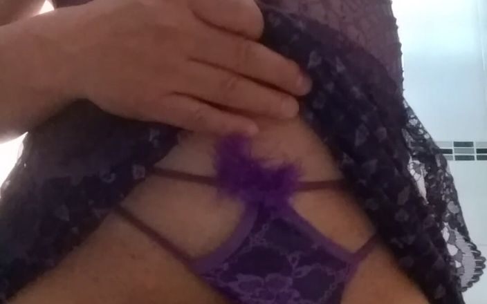 Gatosex70: Фіолетова сеча