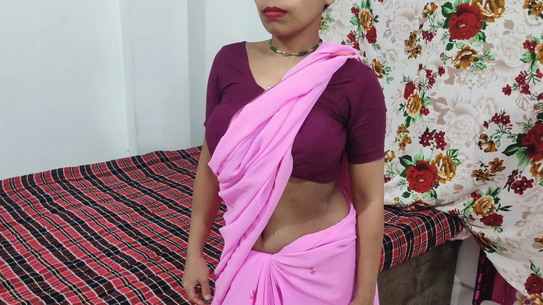 Konika: Žhavá sexy indická Bhabhi Romantika a hardcore sex s Daverem...
