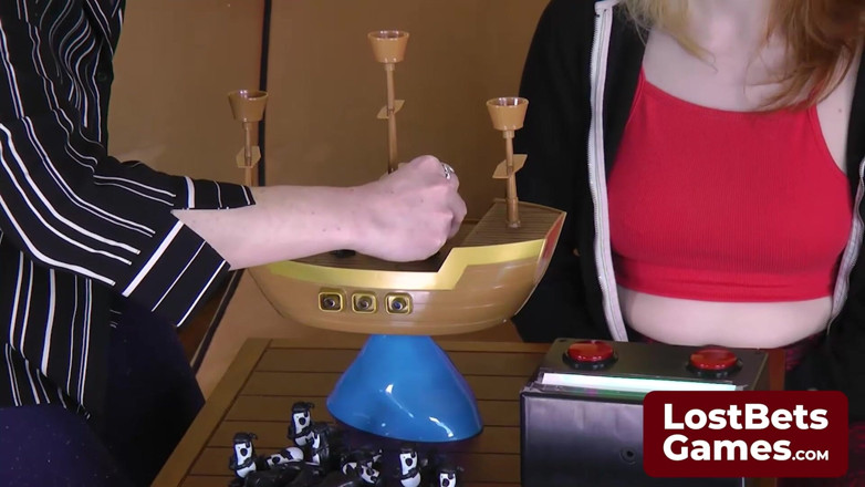 Lost Bets Games: 스트립 해적 펭귄 게임 경험은 불쾌에서 멀리