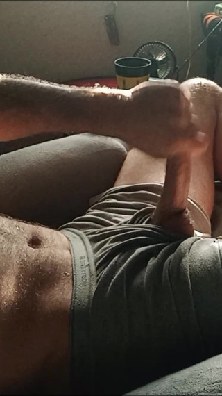 Dirty Donnie: Mi masturbo svegliato legno attraverso il mio volo di boxer