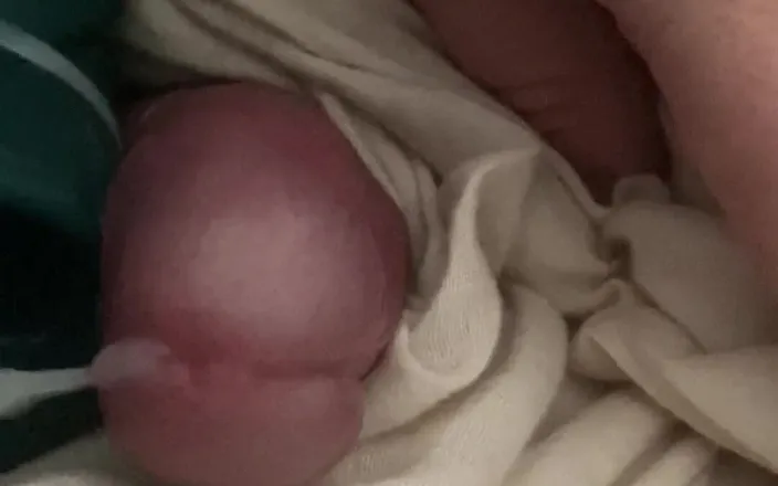 memymaxandi: Masturbating on My Own