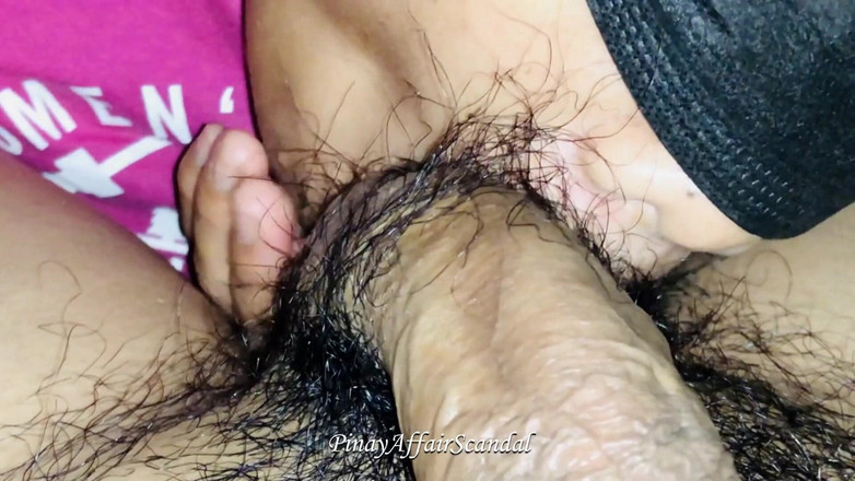 TeenPinayCloseUp: 18 anni pinay paffuta grandi tette e abilità incredibili di...