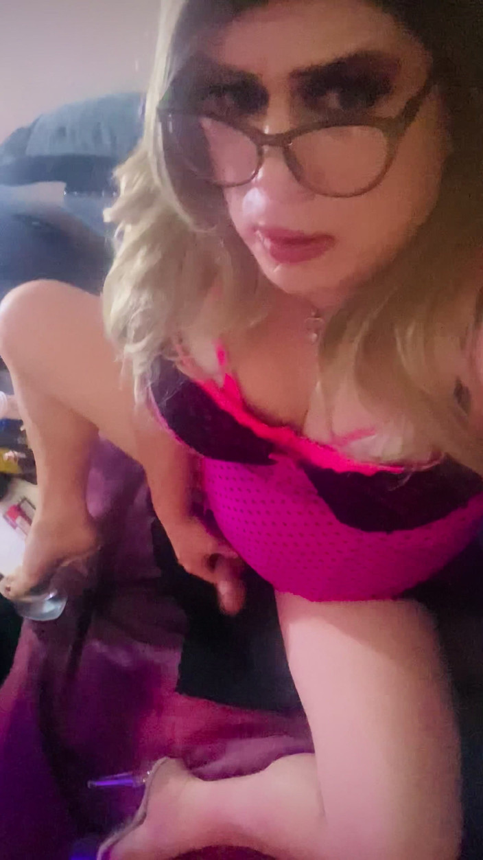 Krissy Sweets: Słodycze głaskają jej wałek