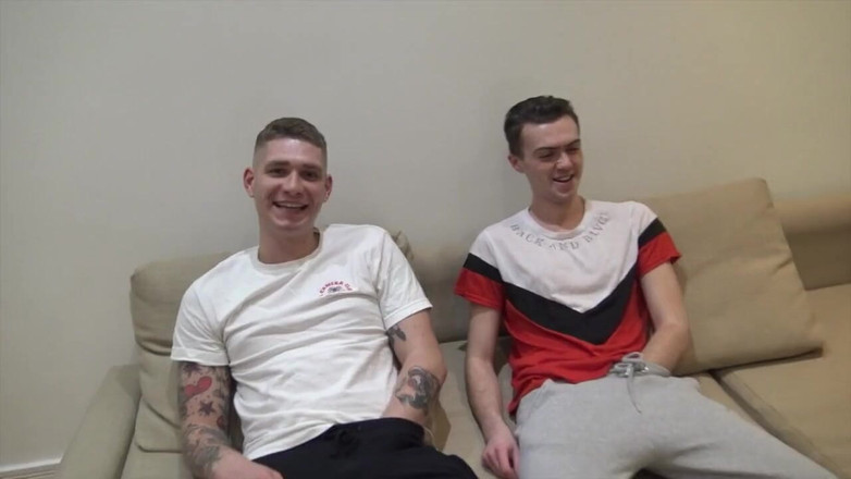 BAREBACK PARTY AT BOYBERRY CRUISING: twink z mlondno zerżnięta na surowo przez prosto ciekawskich