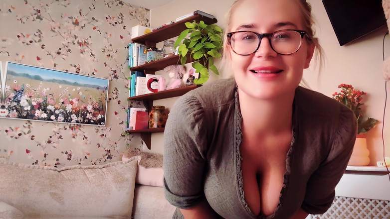 JessieHH: Застукали в грязной стирке мачехи - бесплатно