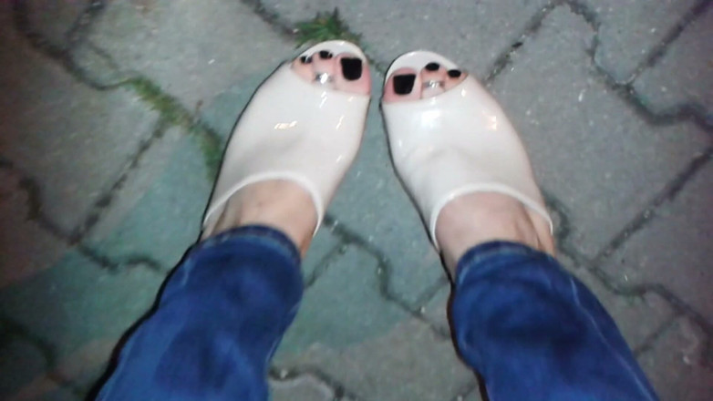 Heelex: Platform Mules