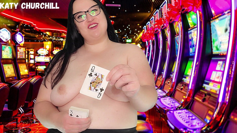 Katy Churchill: ぽっちゃり系カジノディーラーがカードゲームであなたのチンポをコントロール
