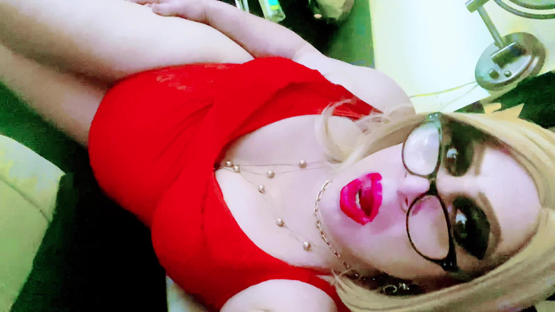 Krissy Sweets: 하이힐을 신은 Krissy Sweets 금발