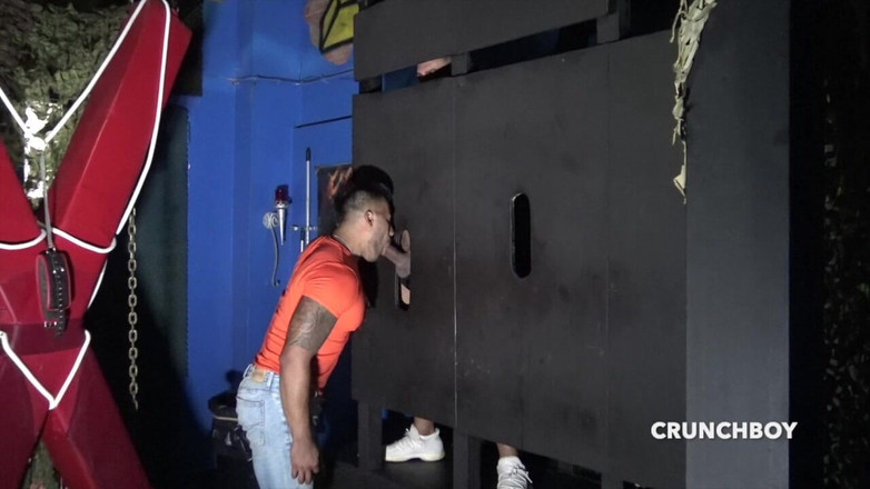 Bareback family club: 性感的fabio被viktor Rom生性交