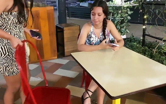 DAYANNA: nikdo neočekává, že budu mít sex se svou přítelkyní v nákupním...