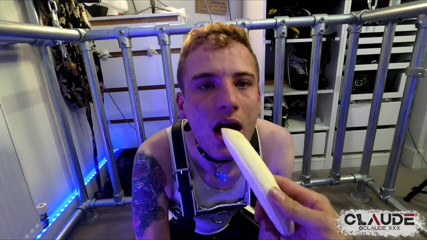 Claude Nikotine: Hardcore Pup Play