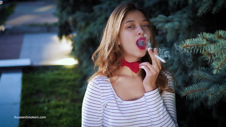 Russian Smokers: Sultry Russian Girl Smoking Cigarette by Waves