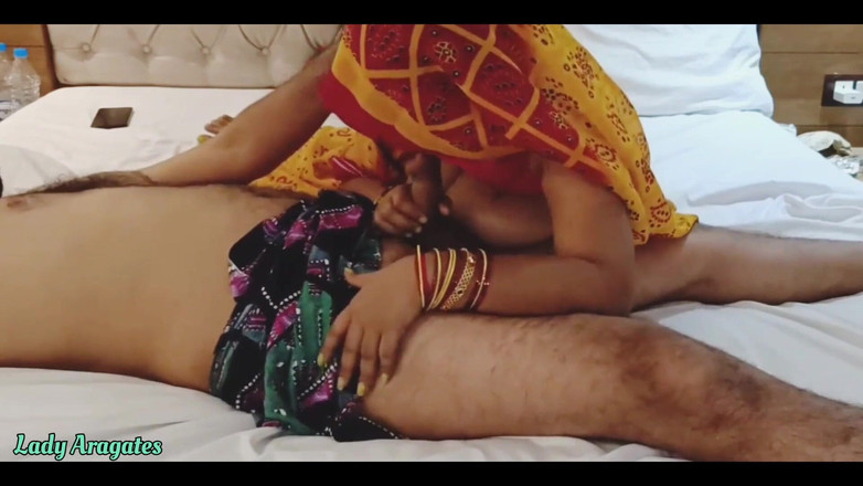 Hotty Jiya Sharmaa: Kakak ipar india yang hot minta disewa kamar! Video seks...