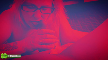 Lucky Luck XXX: Щаслива дівчина Брінн - червоне світло, спеціальний досвід мінету від першої особи