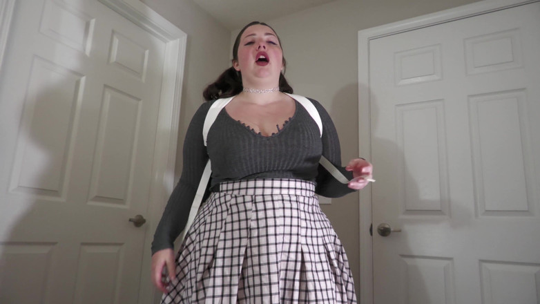 Ashleylynn1323: BBC Janitor Tricks Teen BBW Student