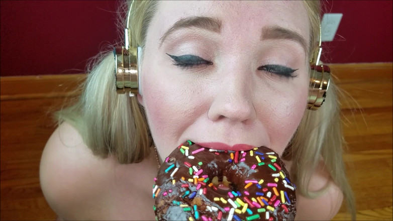 Annabelle Rogers: Super Pochaco