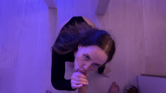 Russian Mommy: Elle est prête à tout faire pour un dépôt