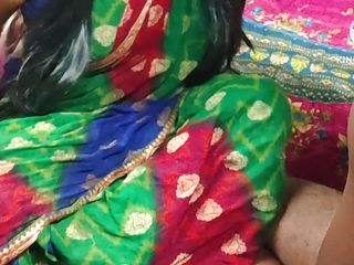 Cute Sunita: Dojrzała lewa naga styl desi