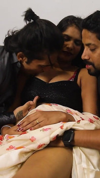 Un hermanastro se folló a la esposa de su hermano mayor, película de trío hardcore