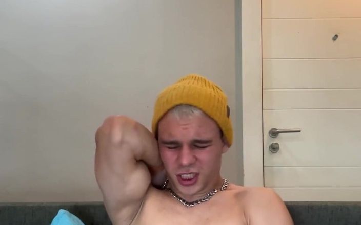 Max_Russell: Úžasný výstřik